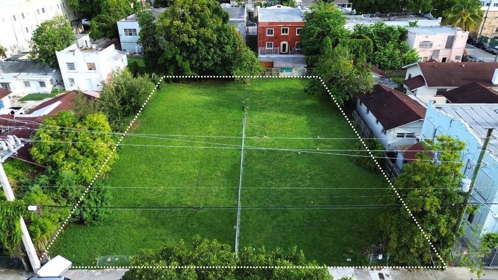 972 SW 3rd St, Miami, FL à vendre - Photo principale – Image 1 sur 5