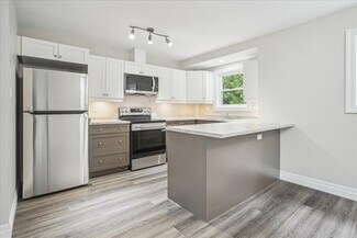 Plus de détails pour 38 Viewpoint Av, Hamilton, ON - Logement à vendre