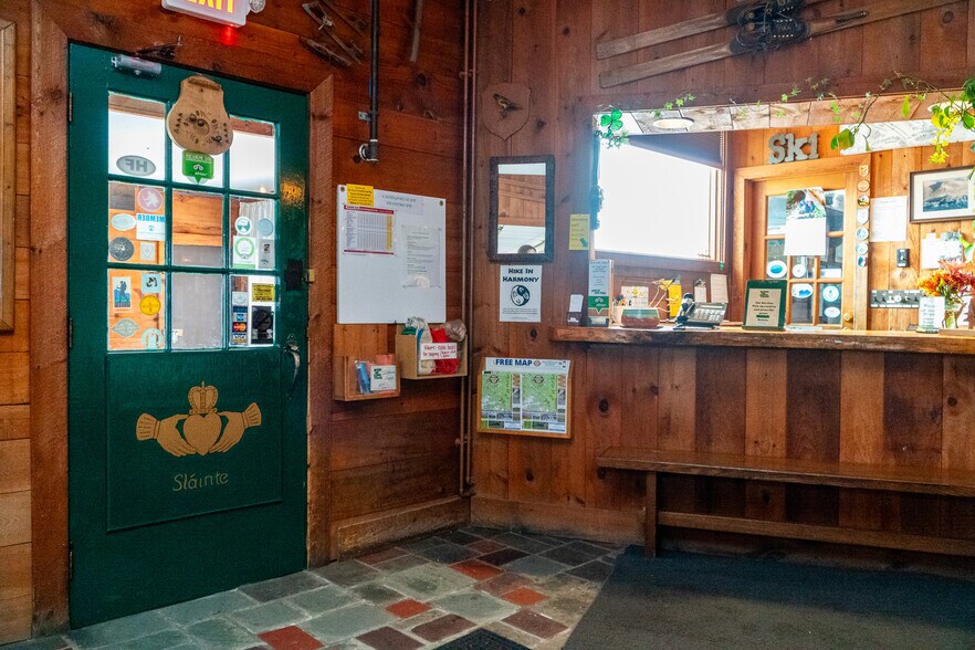 709 Route 4, Killington, VT à vendre - Photo de l’immeuble – Image 3 sur 45