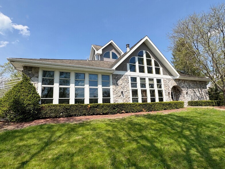 3 Main St, New Paltz, NY à vendre - Photo de l’immeuble – Image 3 sur 37