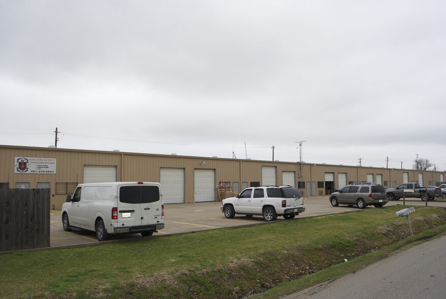 400-429 N 10th St, La Porte, TX à vendre - Photo de l’immeuble – Image 2 sur 30