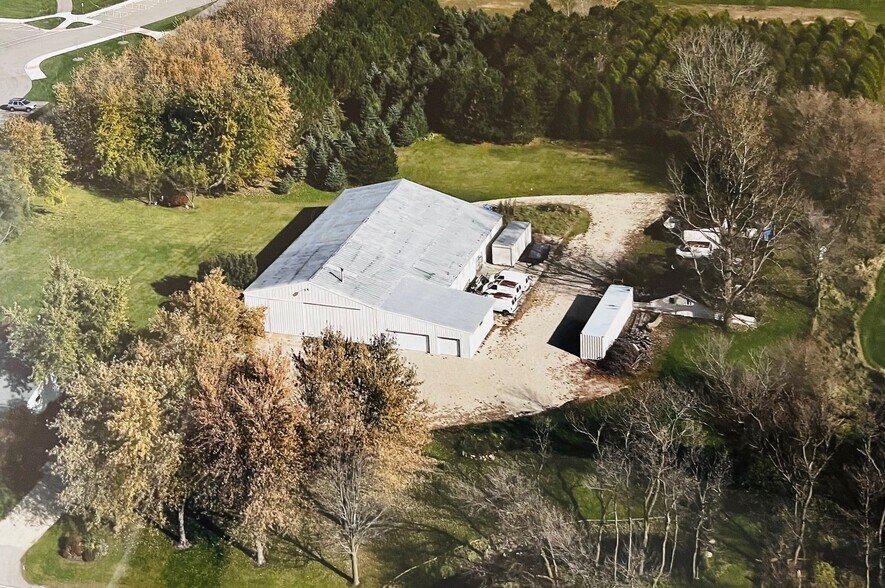 9204 Haligus Rd, Huntley, IL à vendre - Photo de l’immeuble – Image 1 sur 9