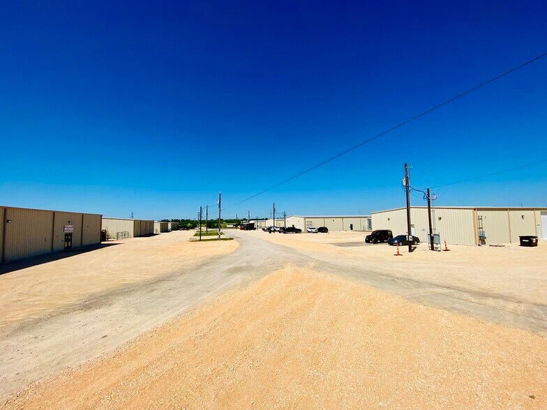 7049 Fm 1044, Marion, TX à louer - Photo de l’immeuble – Image 1 sur 6