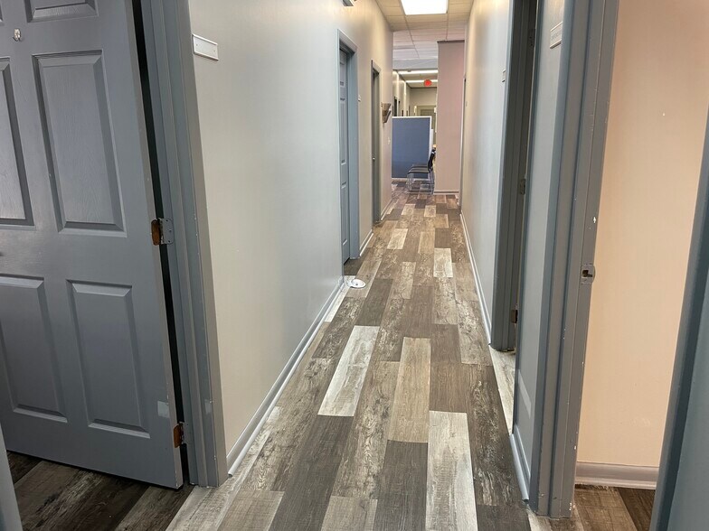 106 Shoppers Way, Brunswick, GA à louer - Photo de l’immeuble – Image 3 sur 9
