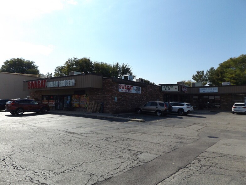 1500-1522 N Elmhurst Rd, Mount Prospect, IL à louer - Photo de l’immeuble – Image 2 sur 9