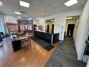 6101 Lake Michigan Dr, Allendale, MI à louer Photo de l’immeuble– Image 2 sur 4