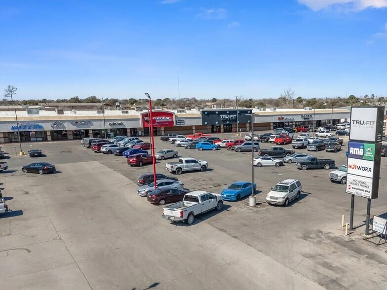 2421-2429 N County Road W, Odessa, TX à vendre - Photo de l’immeuble – Image 3 sur 13