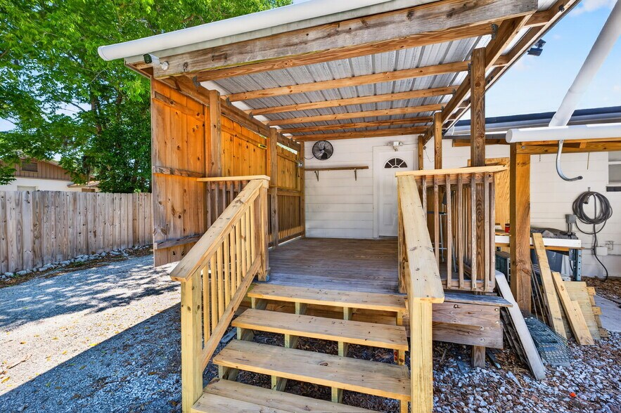 1142 Saint Johns Bluff Rd N, Jacksonville, FL à louer - Photo de l’immeuble – Image 3 sur 4