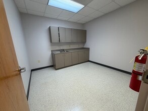 2300 Lake Park Dr SE, Smyrna, GA à louer Photo intérieure– Image 2 sur 5