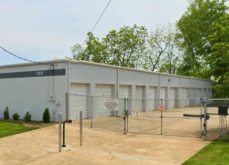 723 Main Ave, Hickory, NC à vendre - Photo de l’immeuble – Image 2 sur 2