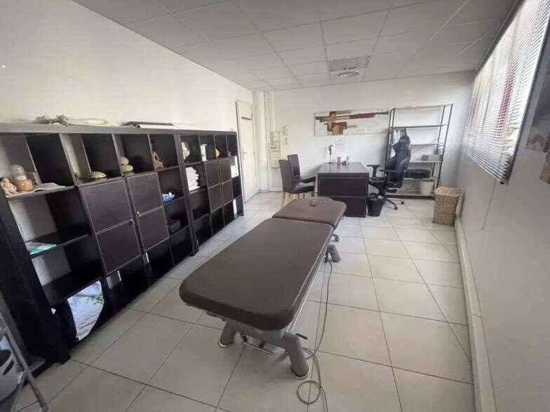 Bureau dans Cannes à louer - Photo de l’immeuble – Image 2 sur 7