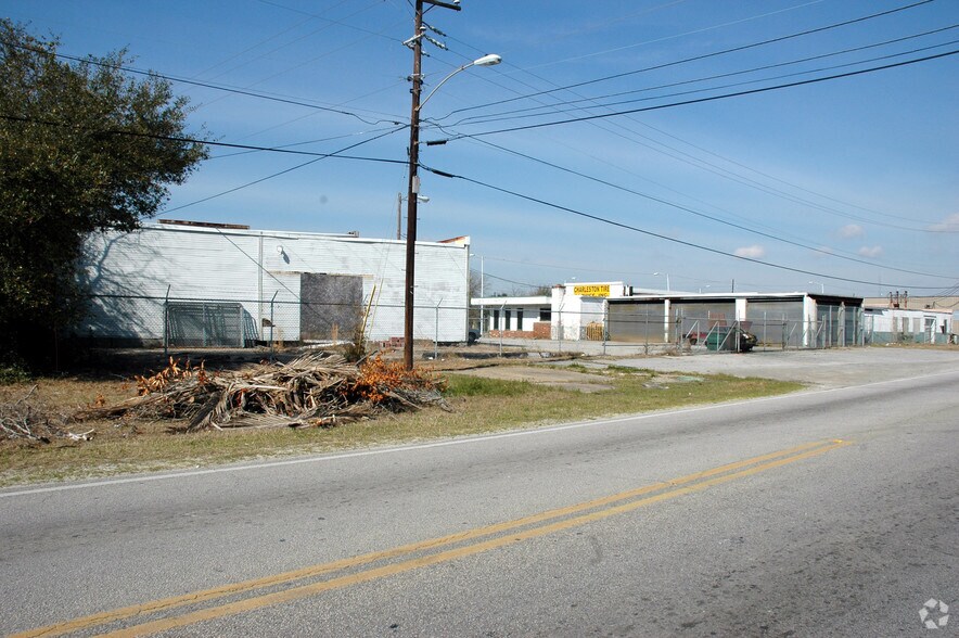 2940 Rivers Ave, North Charleston, SC à louer - Photo de l’immeuble – Image 3 sur 8