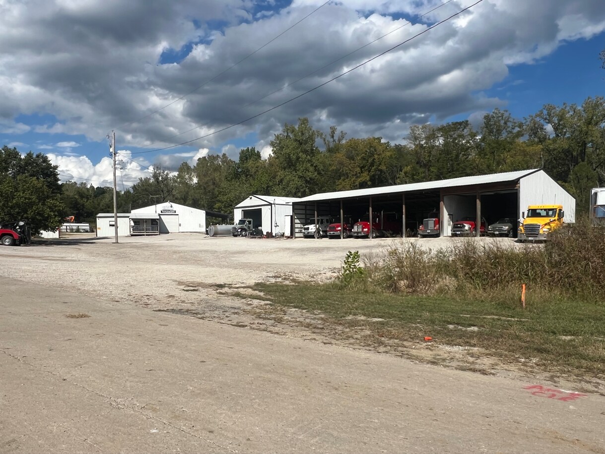 1538 Autumn Ridge Dr, Holts Summit, MO à vendre Photo principale– Image 1 sur 4