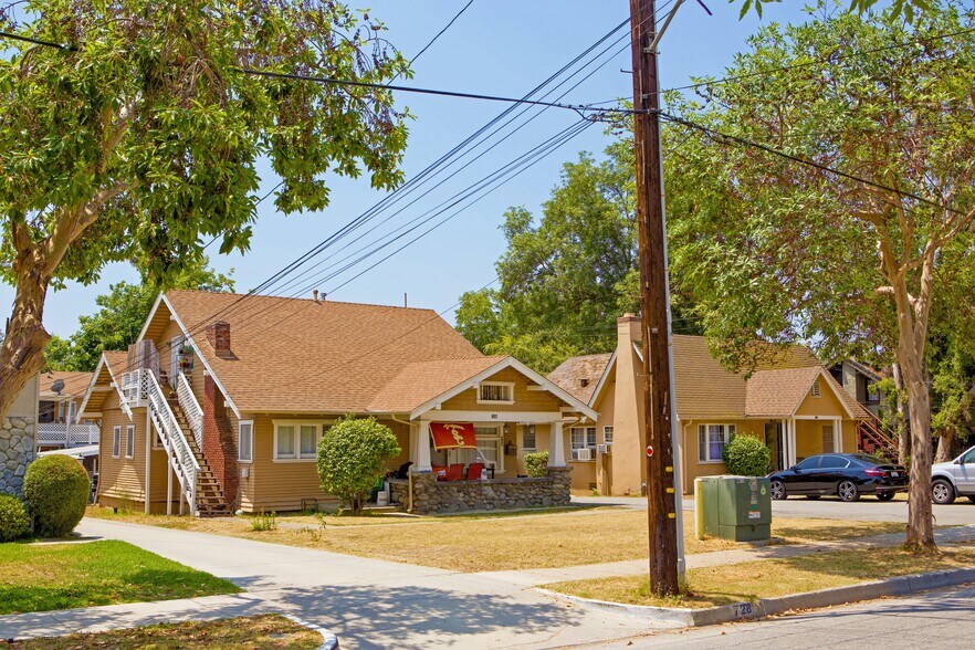 720 Santa Barbara St, Pasadena, CA à vendre - Photo de l’immeuble – Image 3 sur 9