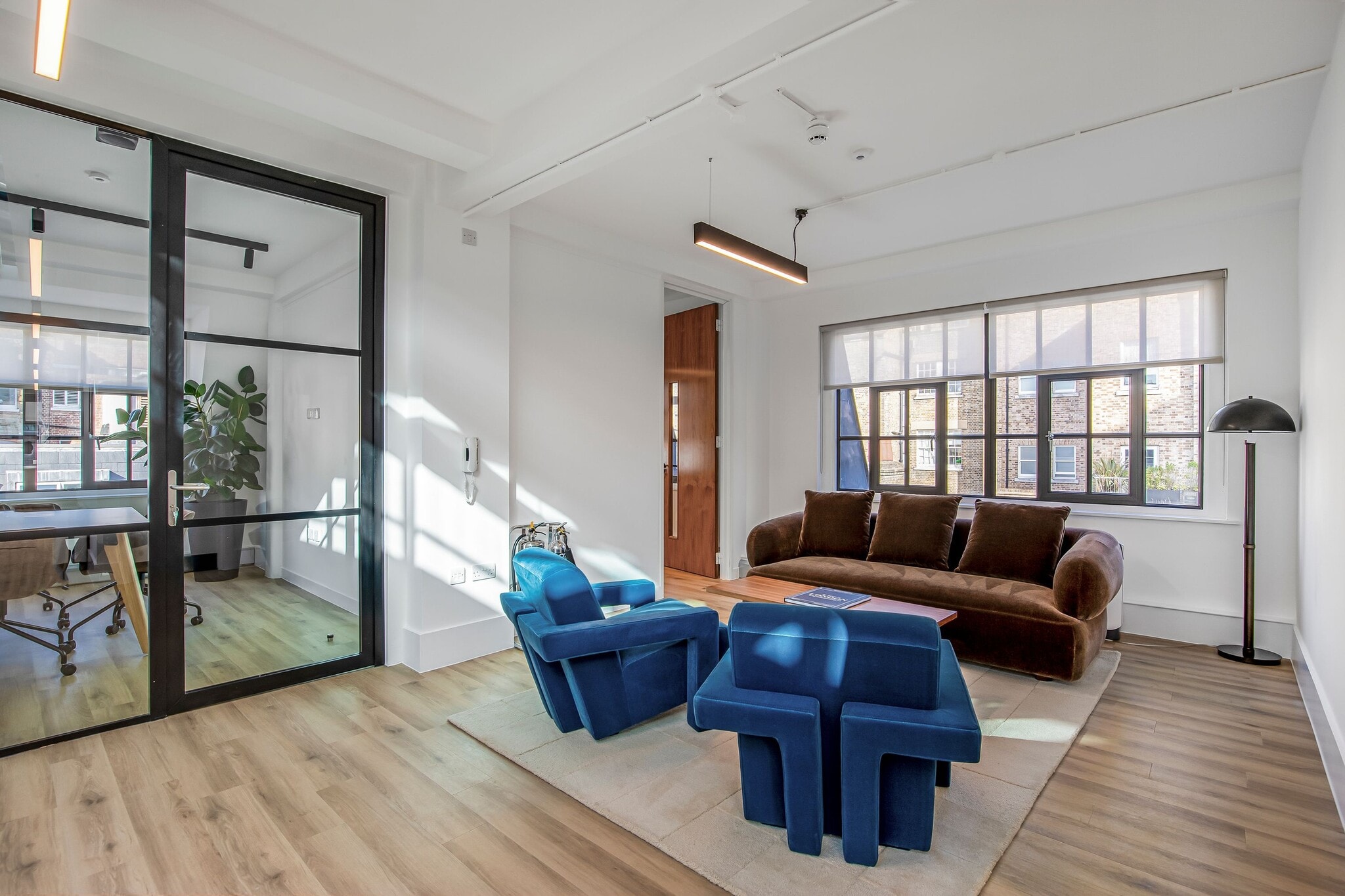 22 Cross Keys Close, Londres à louer Photo intérieure– Image 1 sur 13