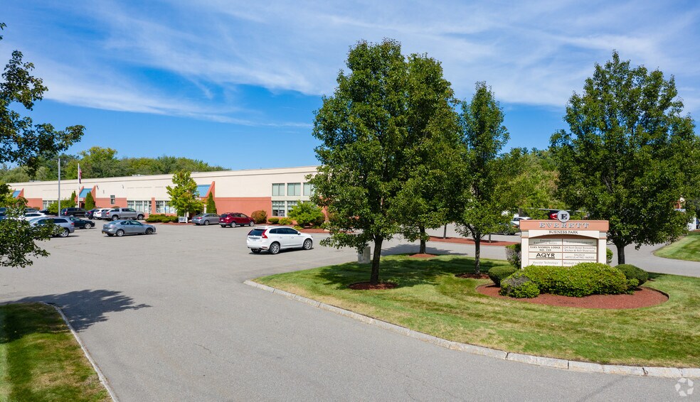 12 Murphy Dr, Nashua, NH à louer - Photo de l’immeuble – Image 2 sur 3