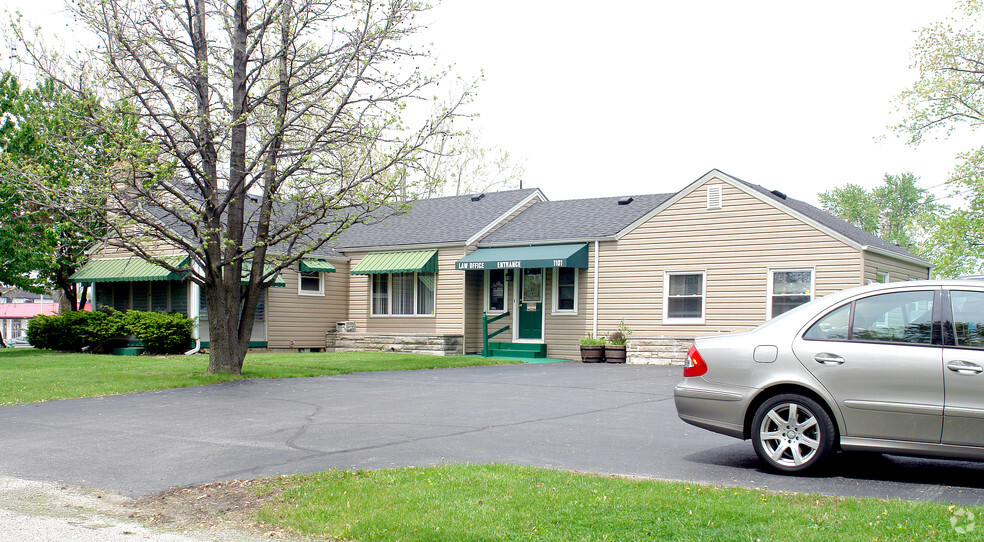 Bureau dans Indianapolis, IN à vendre - Photo de l’immeuble – Image 1 sur 1