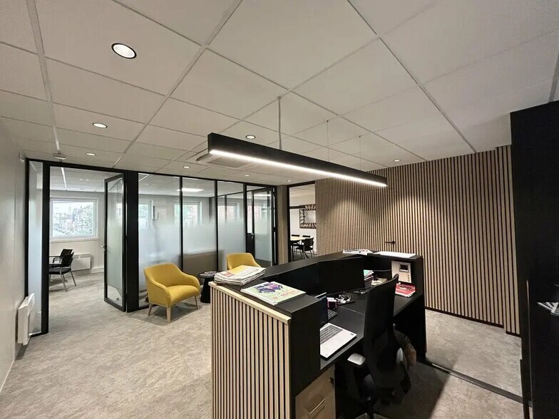 Bureau dans Marcq-en-Baroeul à louer - Photo de l’immeuble – Image 2 sur 9