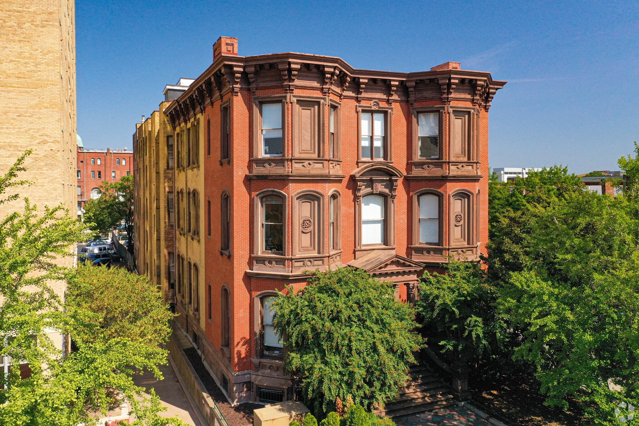 100 W Franklin St, Richmond, VA à louer Photo de l’immeuble– Image 1 sur 6