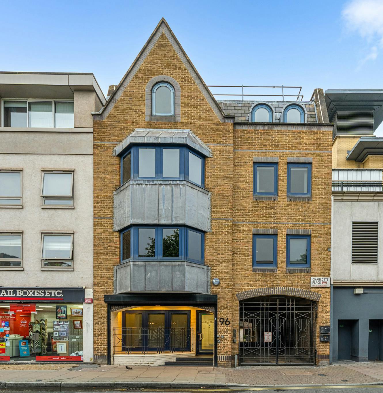 96 Wilton Rd, Londres à louer Photo de l’immeuble– Image 1 sur 11