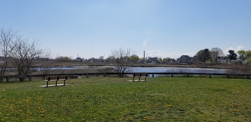 826 Boston St, Lynn, MA à vendre - Photo de l’immeuble – Image 3 sur 6