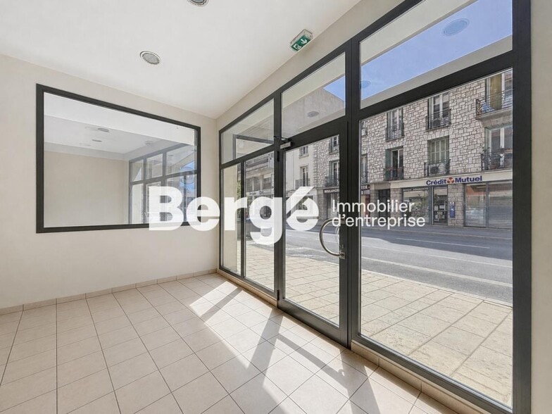 80 Avenue Du Général Leclerc, Saint-Laurent-du-Var à louer - Photo intérieure – Image 3 sur 11