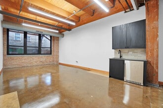 1800-1814 W Cuyler Ave, Chicago, IL à louer Photo intérieure– Image 1 sur 3