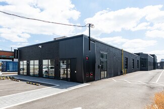 Plus de détails pour 39 Advance Rd, Toronto, ON - Local commercial à vendre