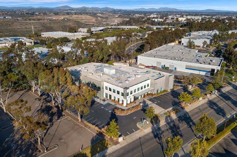 6650 Nancy Ridge Dr, San Diego, CA à vendre - Photo de l’immeuble – Image 3 sur 8