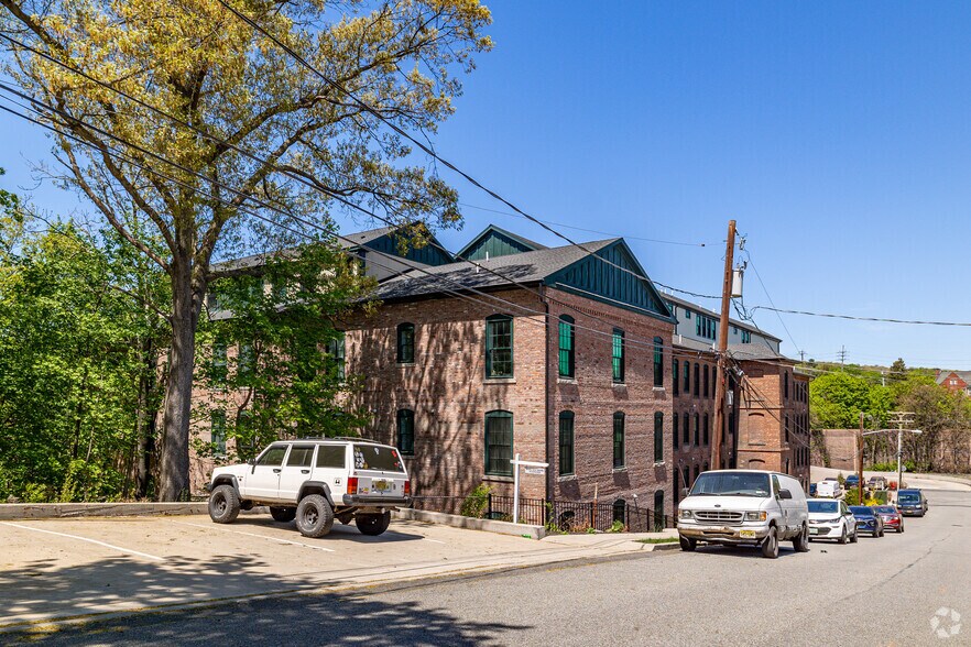 76 Monroe St, Boonton, NJ à vendre - Photo de l’immeuble – Image 2 sur 4