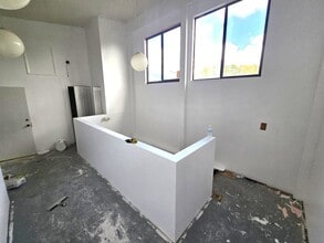 5800-5820 N University Dr, Fort Lauderdale, FL à louer Photo intérieure– Image 1 sur 15