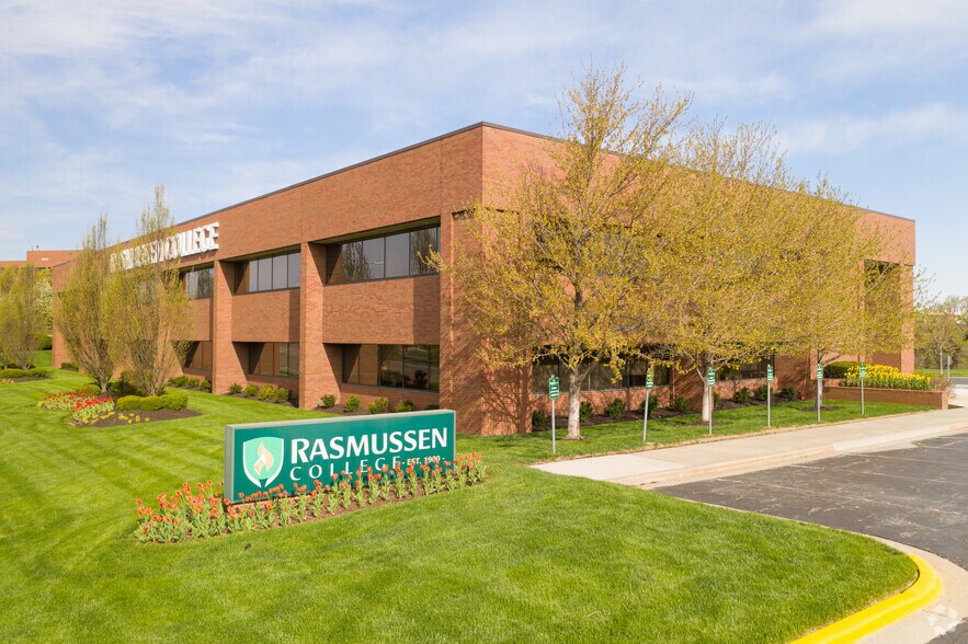 11600 College Blvd, Overland Park, KS à louer - Photo de l’immeuble – Image 2 sur 3