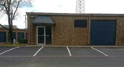 605 S Sherman St, Richardson, TX à louer Photo de l’immeuble– Image 2 sur 7