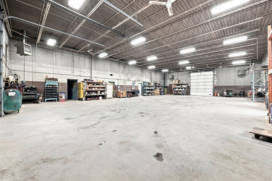 97 Ramah Cir S, Agawam, MA à louer - Photo intérieure – Image 3 sur 19