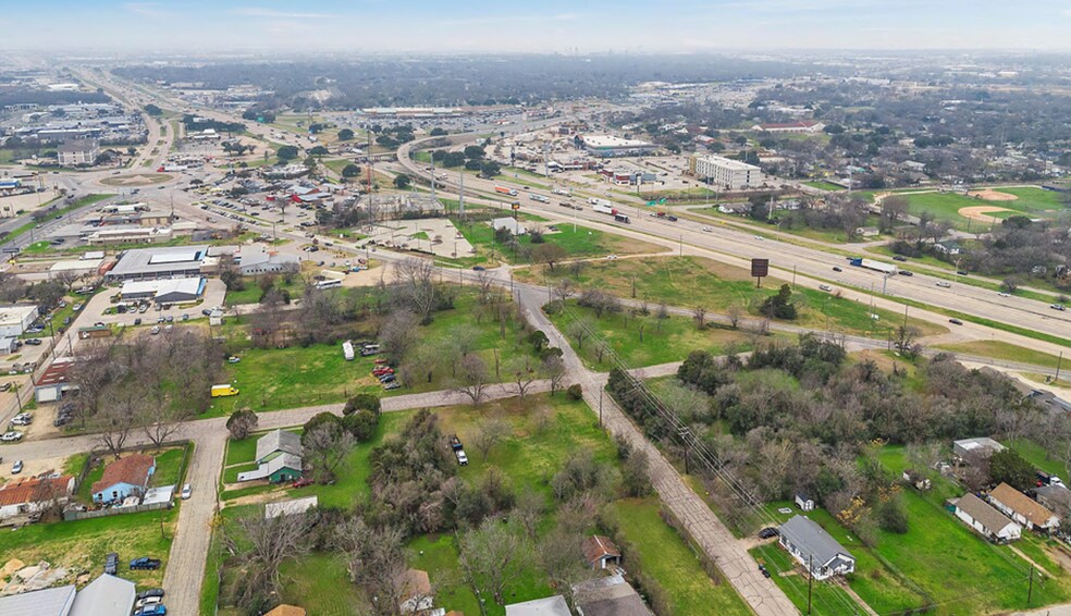 0.80 - 1.7 +/- Acres on Circle Rd, Waco, TX à vendre - Aérien – Image 2 sur 3