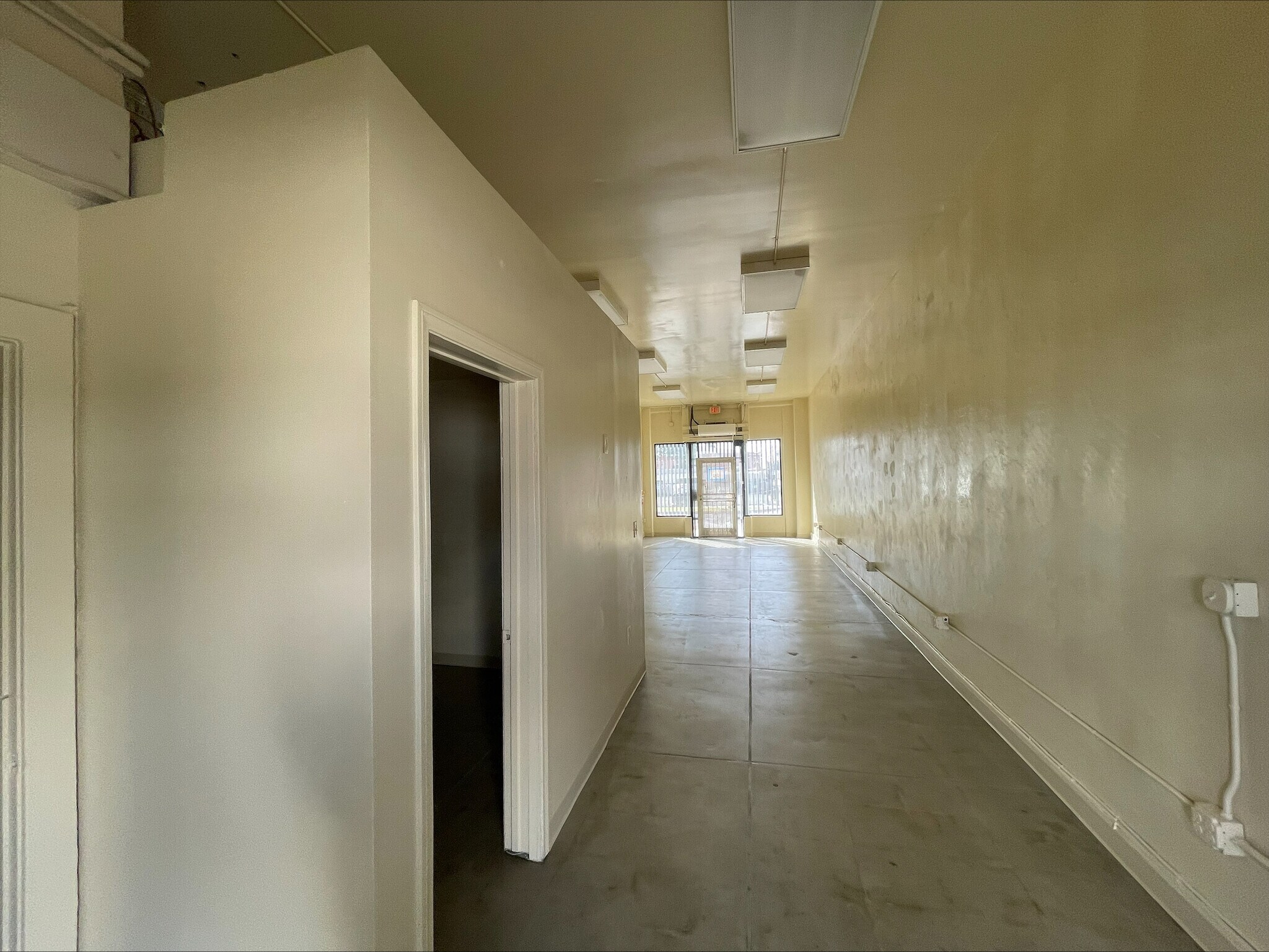 2313 S Atlantic Blvd, Commerce, CA à louer Photo intérieure– Image 1 sur 1