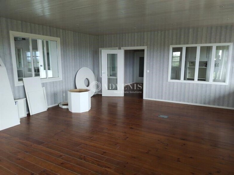 Bureau dans Chérac à vendre - Photo intérieure – Image 3 sur 6