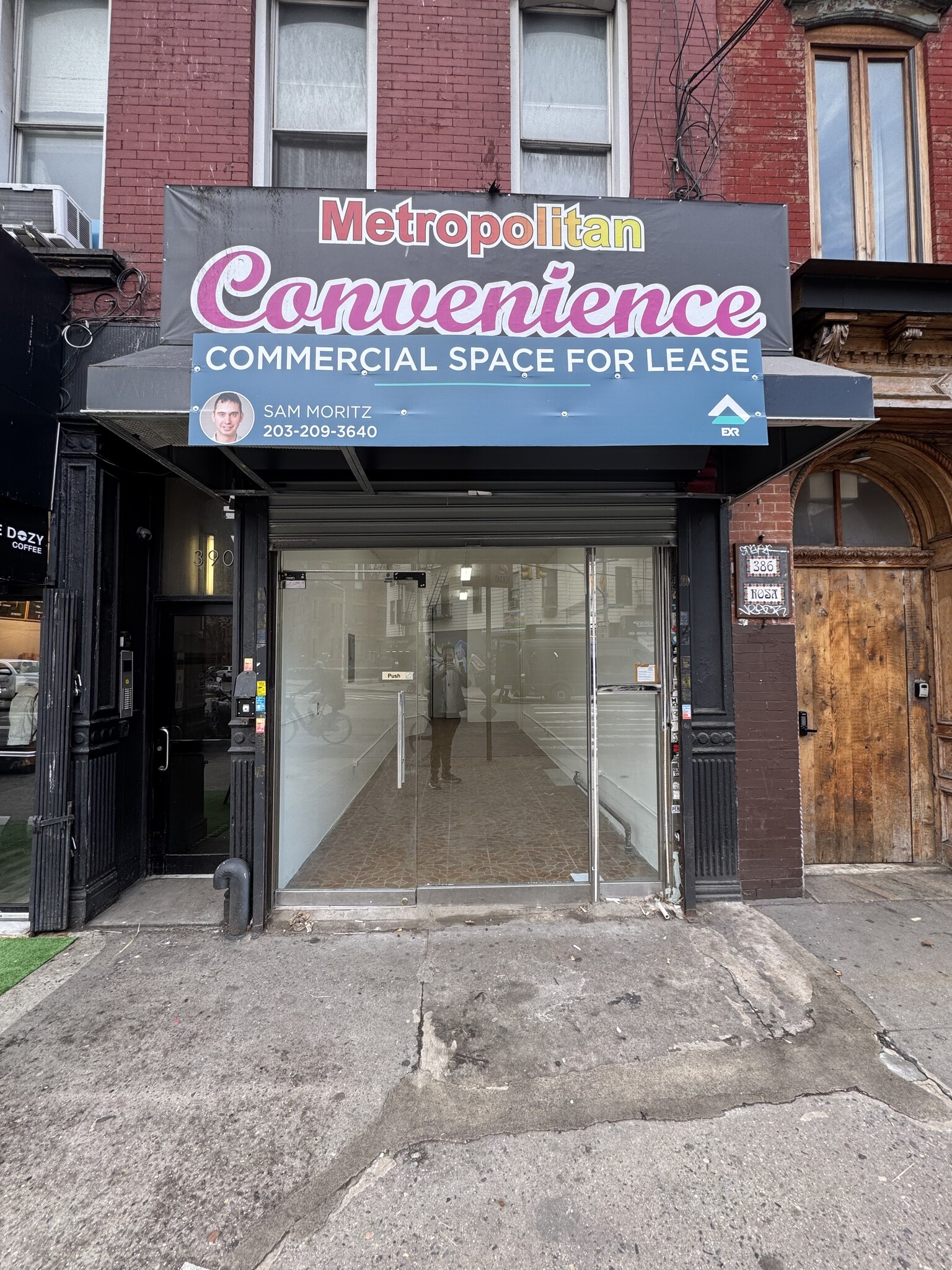 390 Metropolitan Ave, Brooklyn, NY à louer Photo de l’immeuble– Image 1 sur 6
