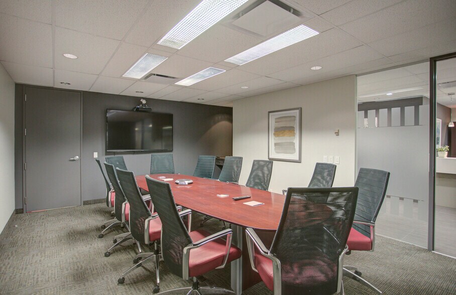 1509 Centre St SW, Calgary, AB à louer - Photo intérieure – Image 2 sur 5