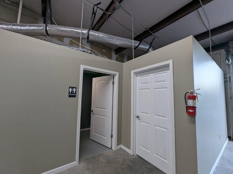 6327 Dogwood Dr, Milton, FL à louer - Photo de l’immeuble – Image 3 sur 6