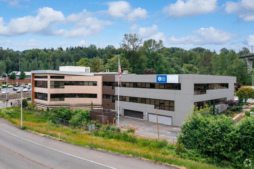 5200 Southcenter Blvd, Tukwila, WA à louer - Photo de l’immeuble – Image 2 sur 6