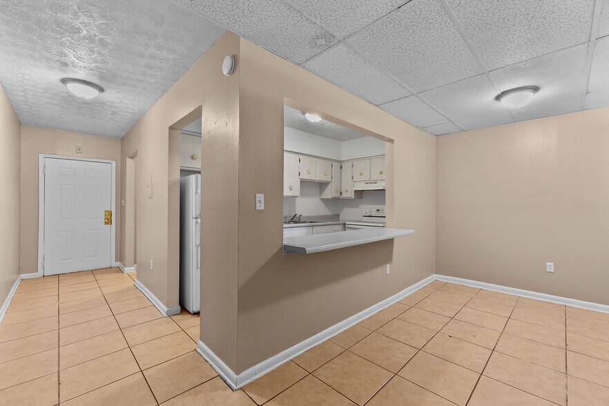8923 N 40th St, Tampa, FL à vendre - Photo de l’immeuble – Image 2 sur 12
