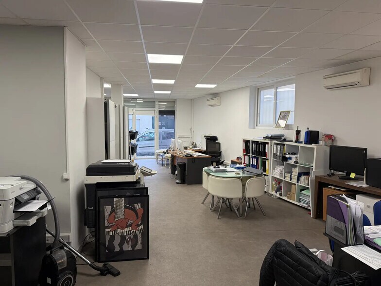Bureau dans Cannes à louer - Photo de l’immeuble – Image 3 sur 6