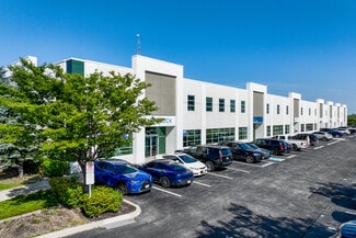 Plus de détails pour 40 Snidercroft Rd, Concord, ON - Local d’activités à vendre