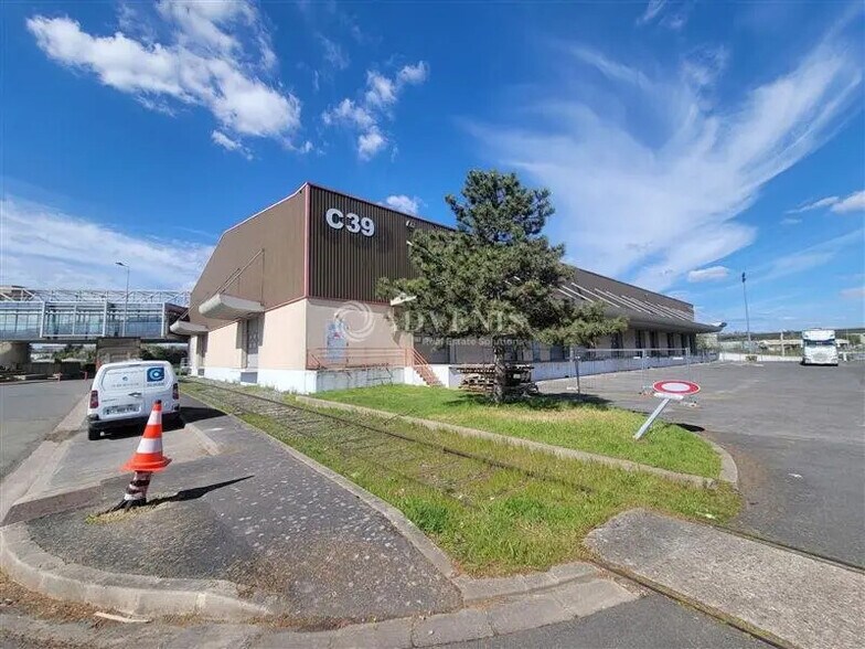 Industriel/Logistique dans Gennevilliers à louer - Photo de l’immeuble – Image 1 sur 6