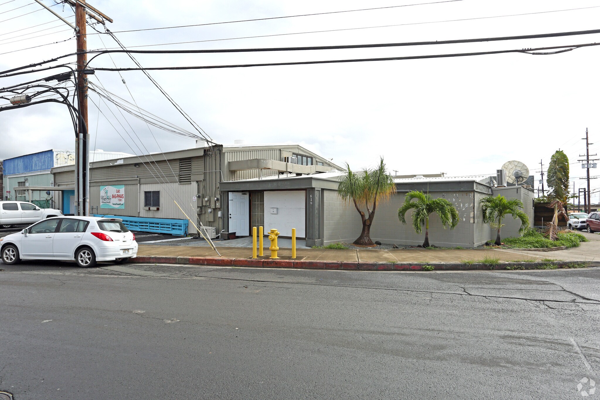 619 Mapunapuna St, Honolulu, HI à louer Photo principale– Image 1 sur 20