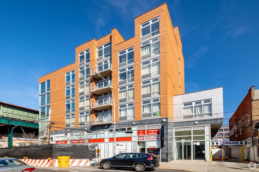 40-07 73rd St, Woodside, NY à vendre - Photo de l’immeuble – Image 2 sur 7