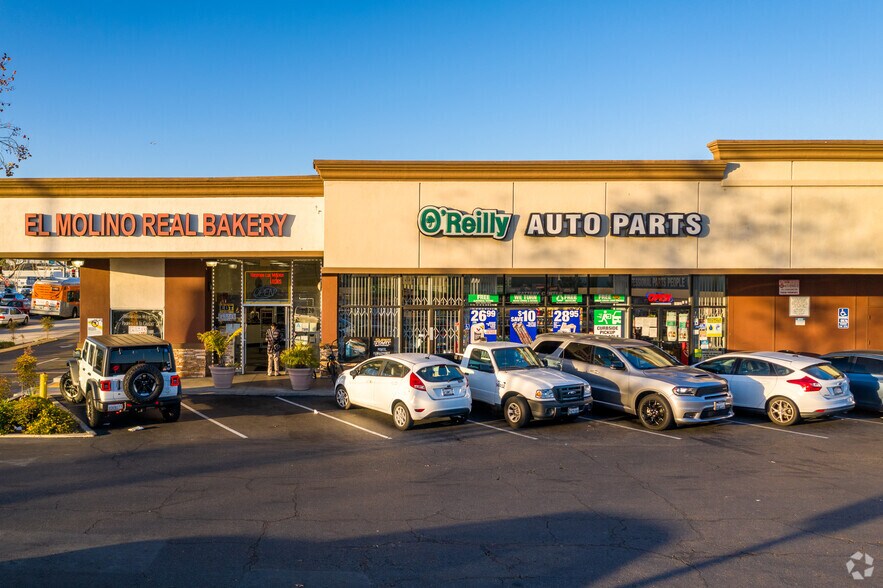 15202-15230 Hawthorne Blvd, Lawndale, CA à louer - Photo de l’immeuble – Image 2 sur 14