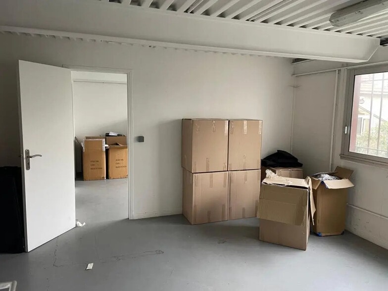 Industriel/Logistique dans Montreuil à louer - Photo de l’immeuble – Image 2 sur 10