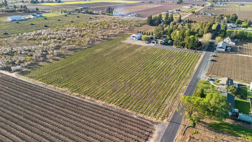 13299 N Curry Ave, Lodi, CA à vendre - Photo de l’immeuble – Image 2 sur 11